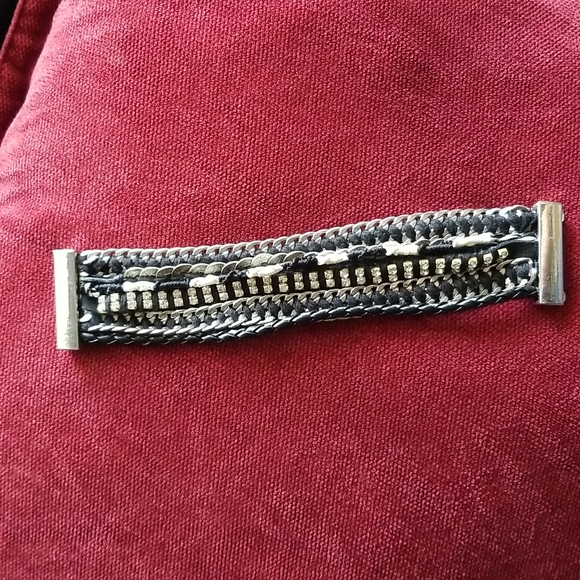 Bracelets Assortment - Picture 2 of 14